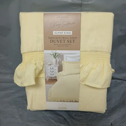 STACEY SOLOMON SMOKED FRILL EDGE DUVET SET IN YELLOW SUPER KING