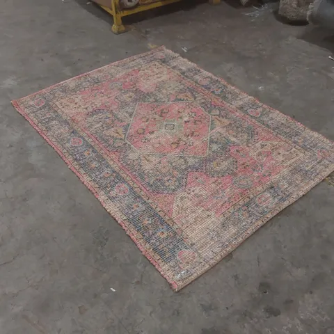 QUALITY DESIGNER RUG - APPROXIMATELY 168 x 121cm