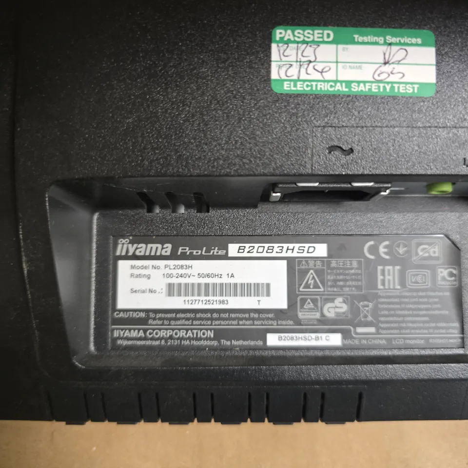 IIYAMA PROLITE B2083HSD MONITOR 