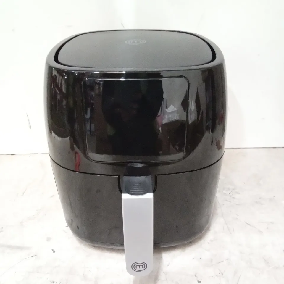 BOXED MASTERCHEF 4.5L DIGITAL AIR FRYER 