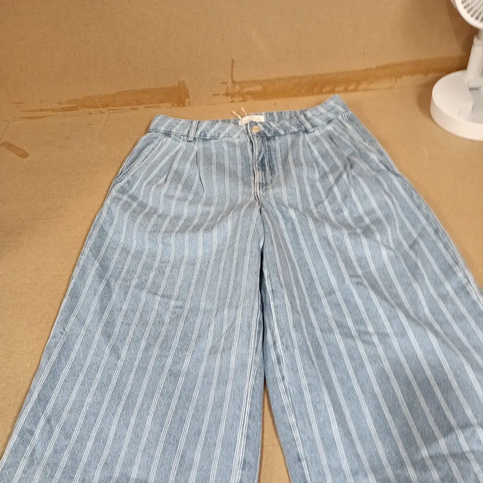 PER UNA DENIM JEANS – UK 14 REGULAR LENGTH, PINSTRIPE LIGHT BLUE