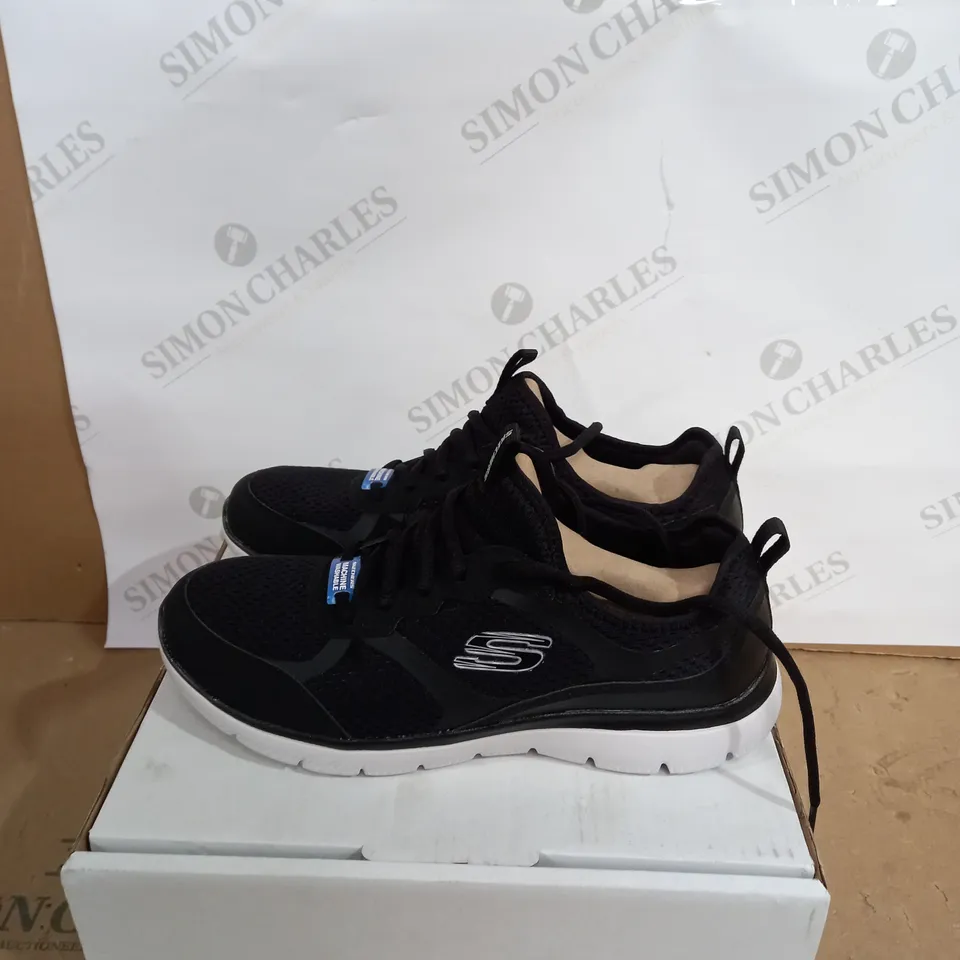 SKECHERS SUMMITS FREE CLASSIC TRAINERS WOMENS SIZE-7