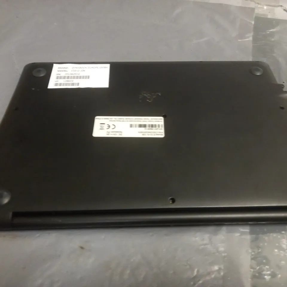 DYNABOOK EUROPE GMBH E10-G-106