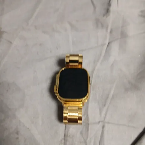 GOLD-TONE SQUARE-FACED WRISTWATCH WITH METAL BRACELET 