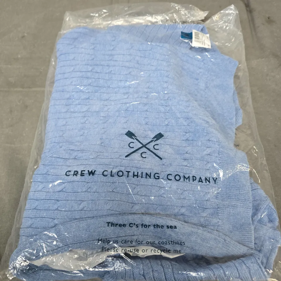 CREW CLOTHING COMPANY HERITAGE CABLE KNIT CREW NECK SWEATER – UK 10, LIGHT BLUE