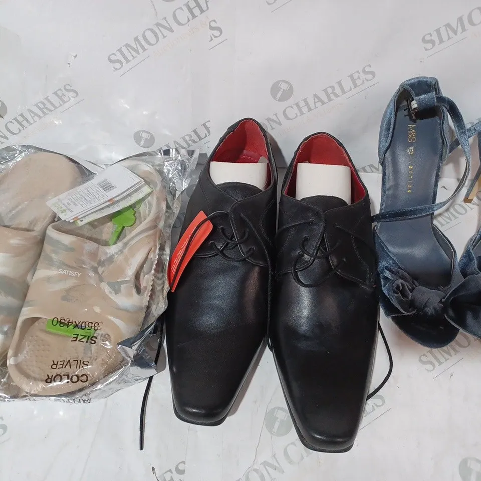 BOX OF APPROXIMATELY 20 ASSORTED PAIRS OF SHOES AND FOOTWEAR ITEMS IN VARIOUS STYLES AND SIZES TO INCLUDE M&S, REDTAPE, CROCS, ETC