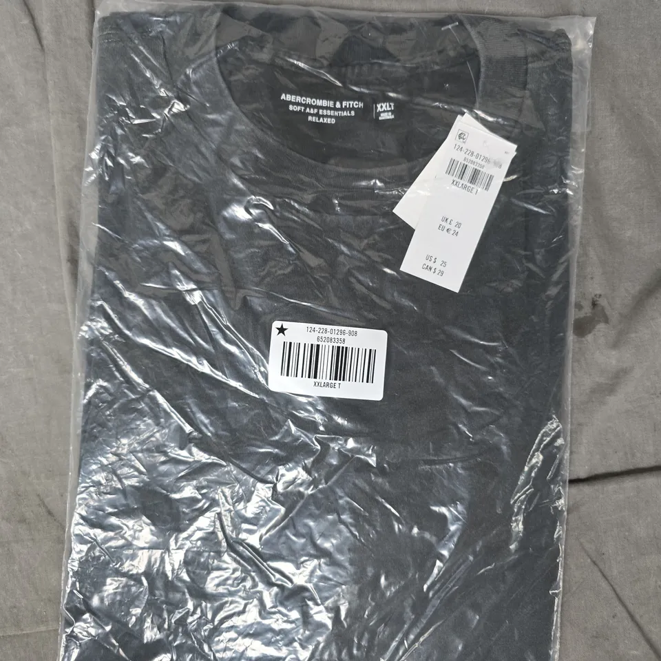 ABERCROMBIE & FITCH CREW NECK T-SHIRT IN BLACK SIZE XXLT