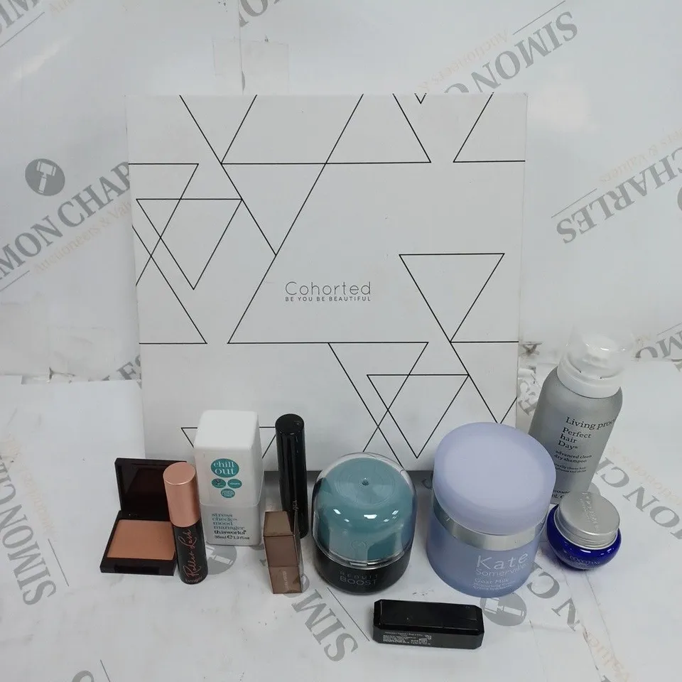 BOXED COHORTED BEAUTY GIFT SET TO INCLUDE DRY SHAMPOO, MOISTURISING CREAM, LAURA MERCIER LIPSTICK ETC