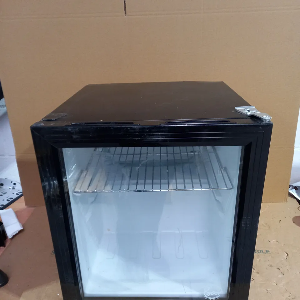 DRINKSTUFF FROSTBITE MINI FRIDGE - BLACK
