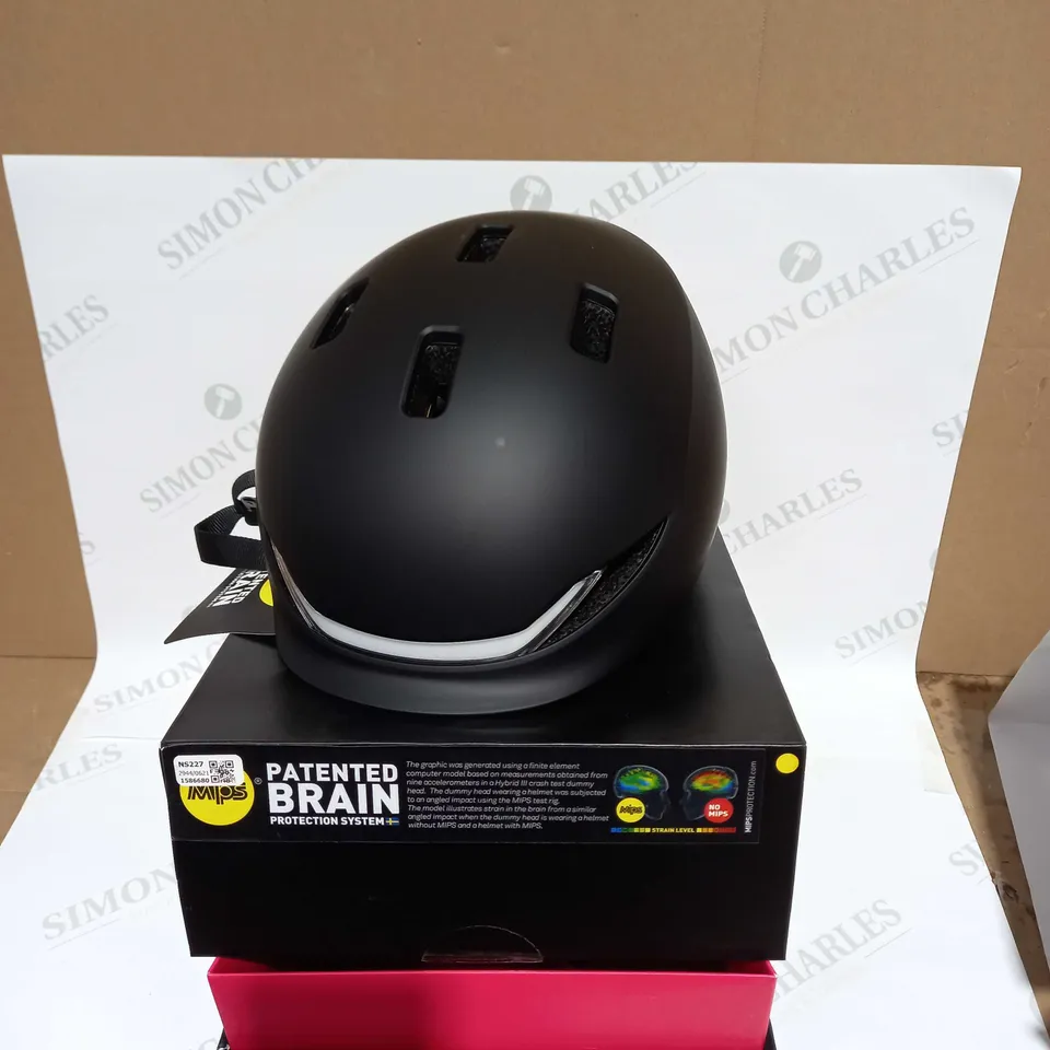 LUMOS STREET URBAN HELMET 