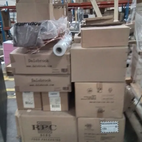 PALLET OF CATERING SUPPLIES TO INCLUDE;GLASSES,PLATES,TEA STANDS,CUPS,WOOD PLATTERS