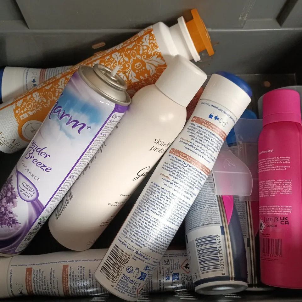 APPROXIMATELY 15 ASSORTED AEROSOLS TO INCLUDE NIVEA , FEBREEZE AND GEM
