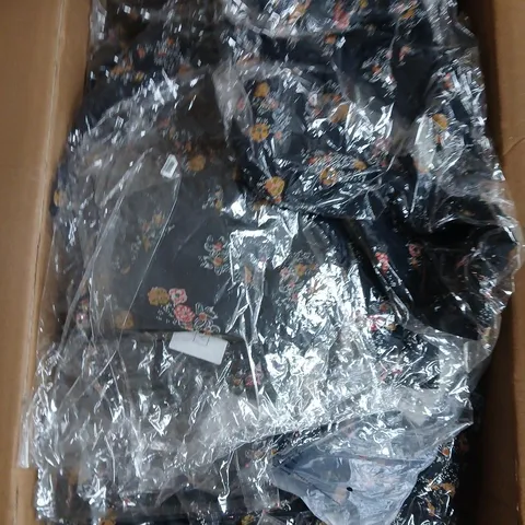 LARGE BOX OF WOMENS CLOTHING ITEMS IN VARIOUS STYLES , COLORS AND SIZES