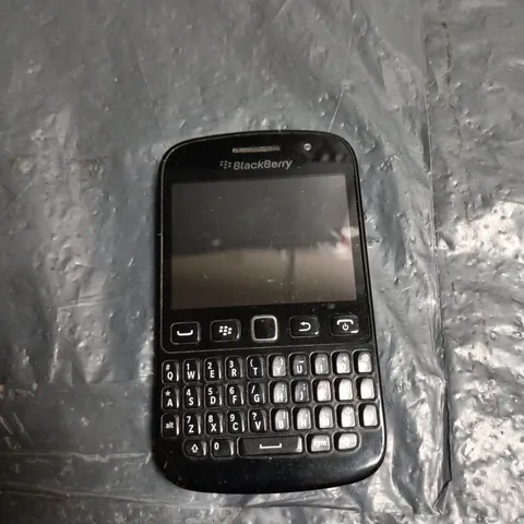 BLACKBERRY SMARTPHONE WITH PHYSICAL QWERTY KEYBOARD – BLACK 