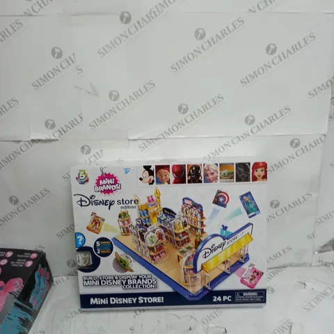 BOXED MINI DISNEY STORE PLAYSET