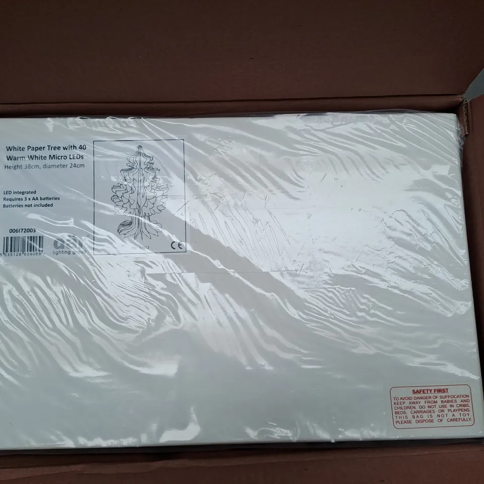 LOT OF 5 DAR LIGHTING WHITE PAPER TREE WITH 40 WARM WHITE MICRO LEDS