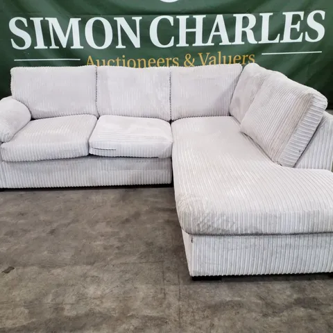 QUALITY DESIGNER CORNER SOFA WITH RHF CHAISE - WHITE CORDUROY FABRIC