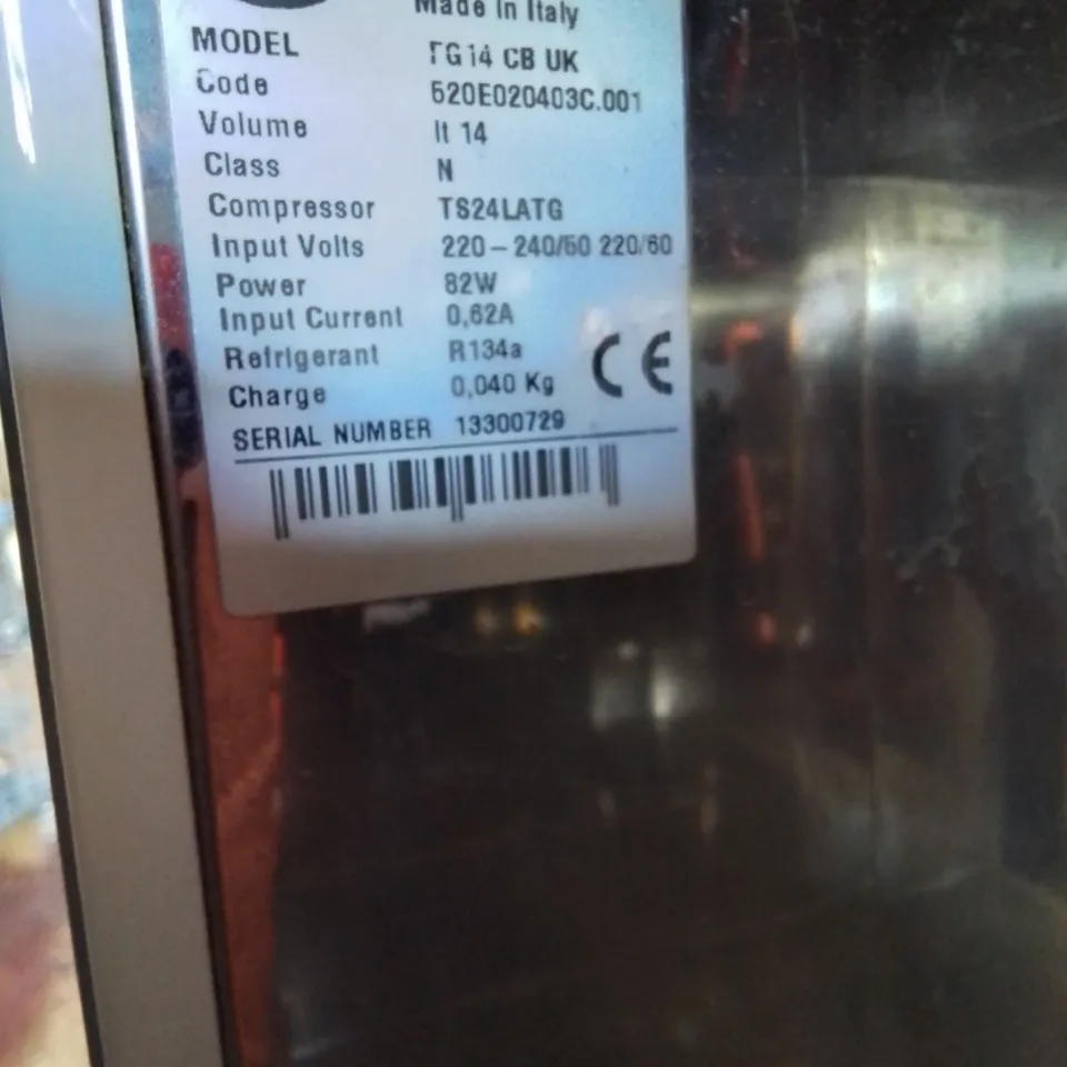 VITRIFRIGO COUNTER TOP MILK FRIDGE 240V Model FG14CBUK