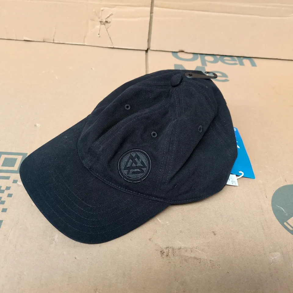 ADIDAS DEUTSCHER FUSSBALL-BUND DAD CAP IN BLACK SIZE OSFM