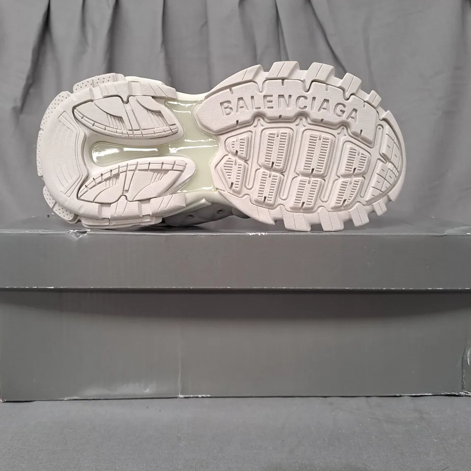 BOXED PAIR OF BALENCIAGA SNEAKERS IN WHITE UK SIZE 5