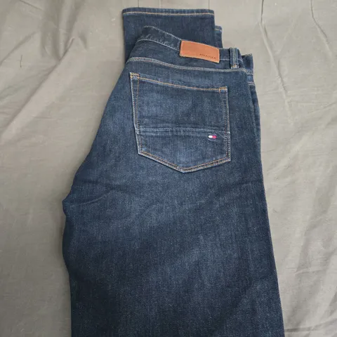 TOMMY HILFIGER SLIM FIT DENIM JEANS SIZE W32 X L32