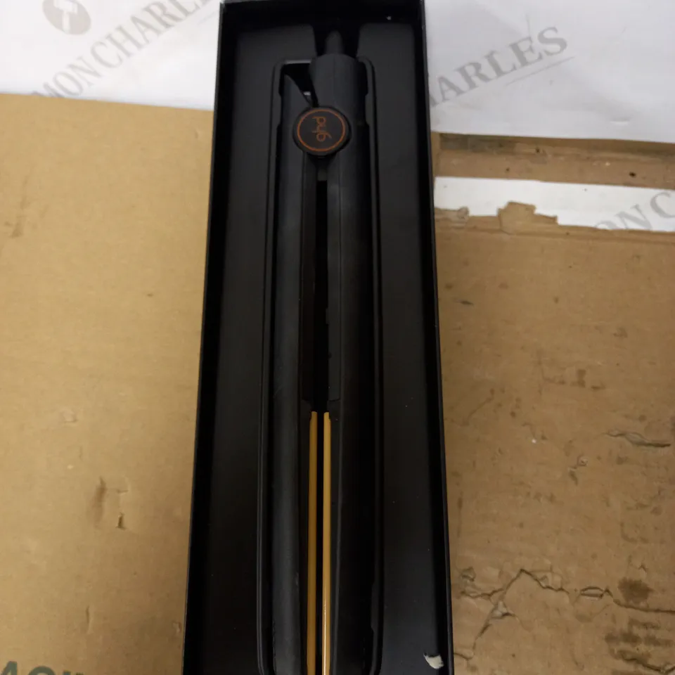GHD HAIR STRAIGHTENERS