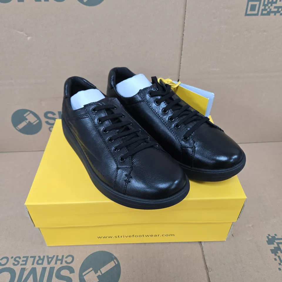 STRIVE DAKOTA ALL BLACK SHOES – UK 5 