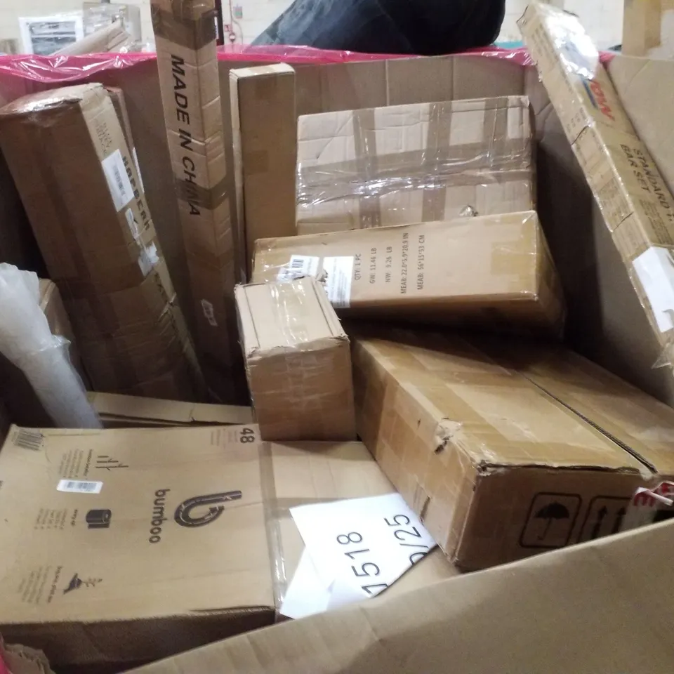 PALLET CONTAINING ASSORTED PRODUCTS INCLUDING RETRACTABLE SAFETY GATE, MOBILITY SCOOTER BAG, LED BATTEN LIGHTS, SCOOTER & OWL SWIVEL CHAIR