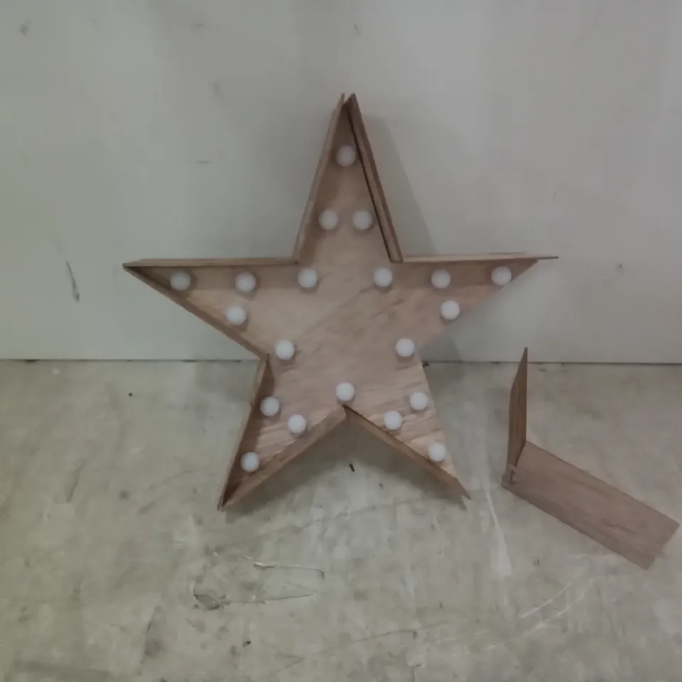 BOXED 50CM WOODEN STAR LED LIGHT 