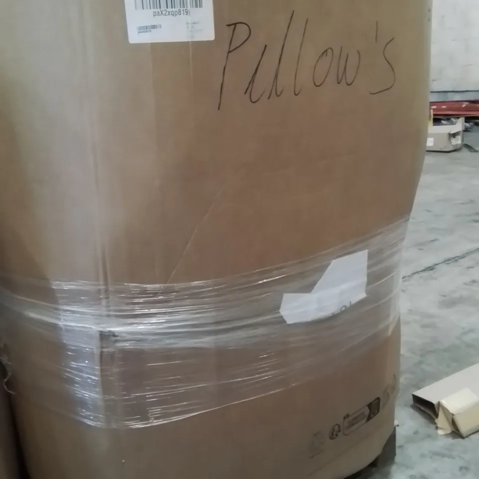 PALLET TO CONTAIN A LARGE QUANTITY OF PILLOWS