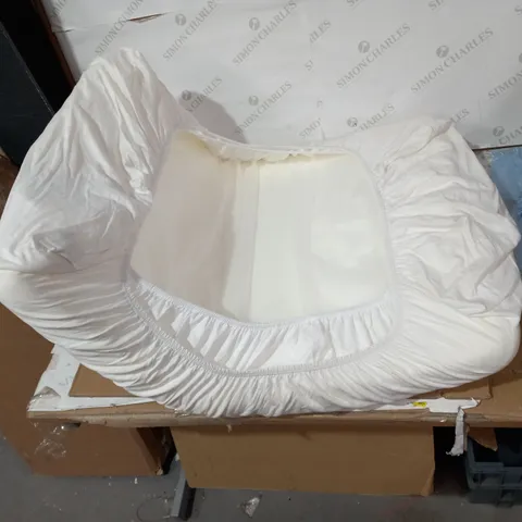 FOAM COT MATTRESS WITH PROTECTORS APPROX. 100X65CM