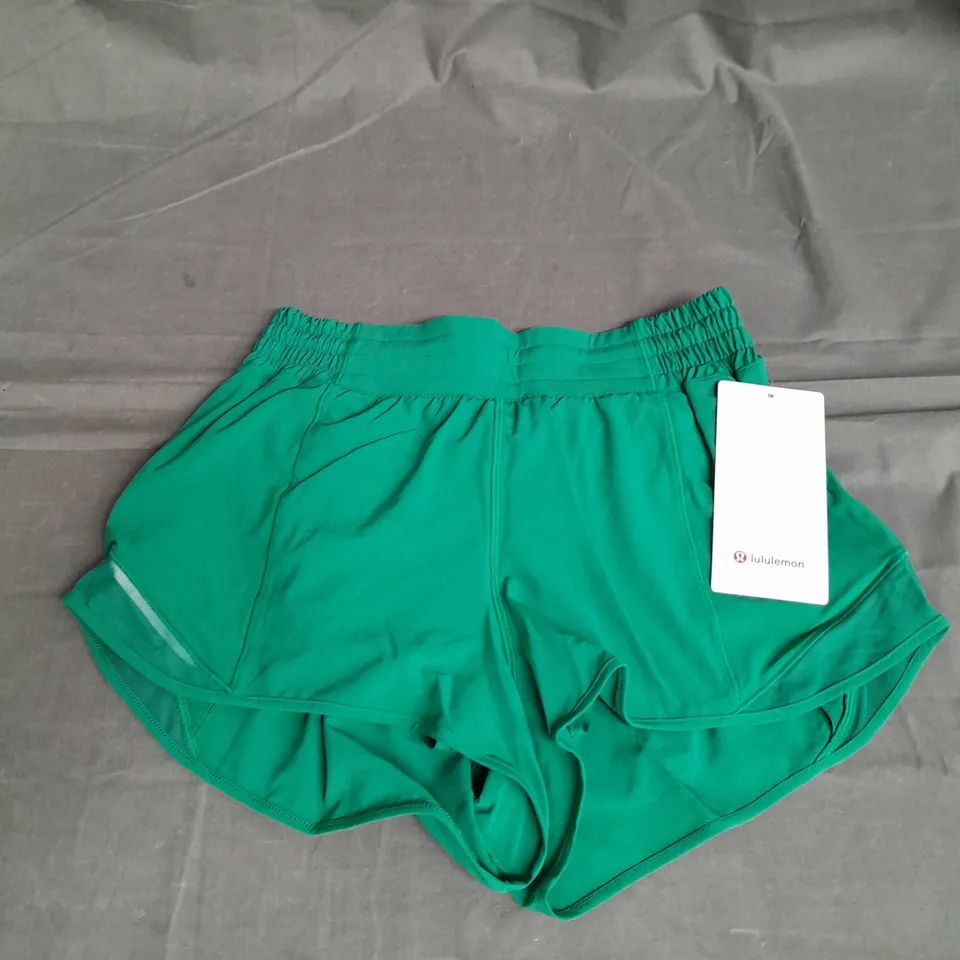 LULULEMON HOTTY HOT HR SHORT 2.5" LINED IN GREEN SIZE 6