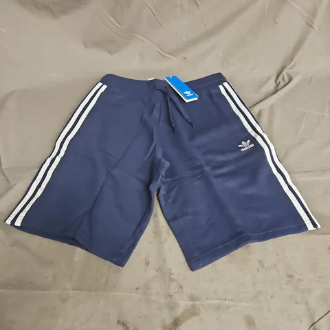 ADIDAS 3 STRIPE SHORTS IN INDIGO/WHITE SIZE 15/16YRS