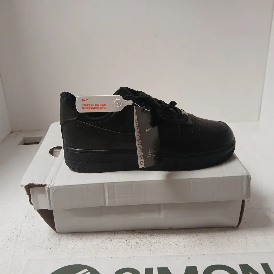 NIKE AIR FORCE 1 '07 BLACK UK 10