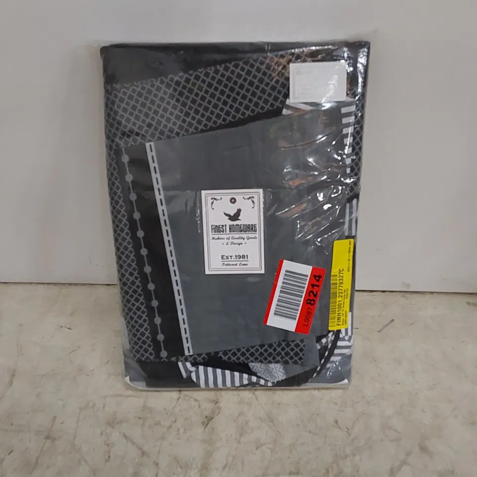 BAGGED STRIPE 132 TC DUVET COVER SET - GREY // SIZE: DOUBLE