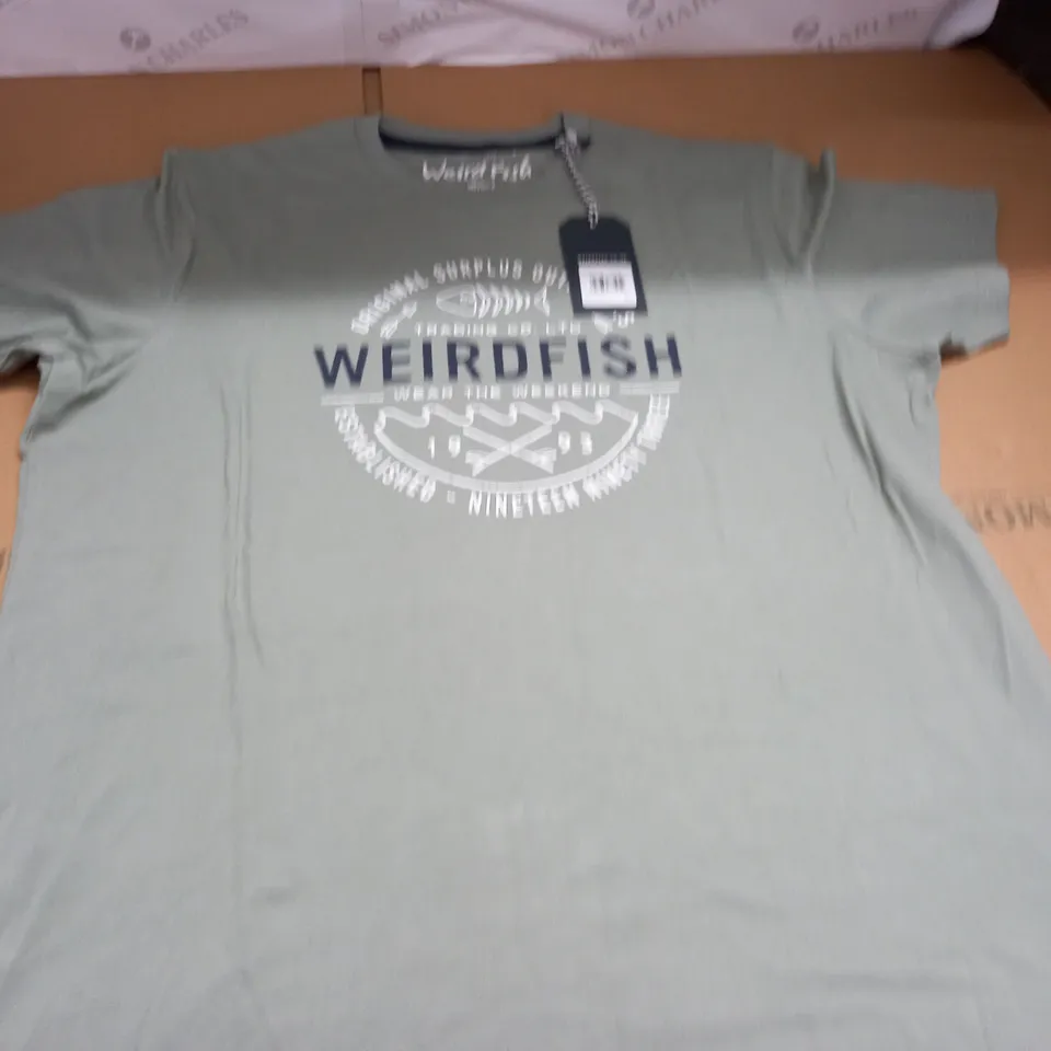 WEIRD FISH WAVES GRAPHIC T-SHIRT - XL