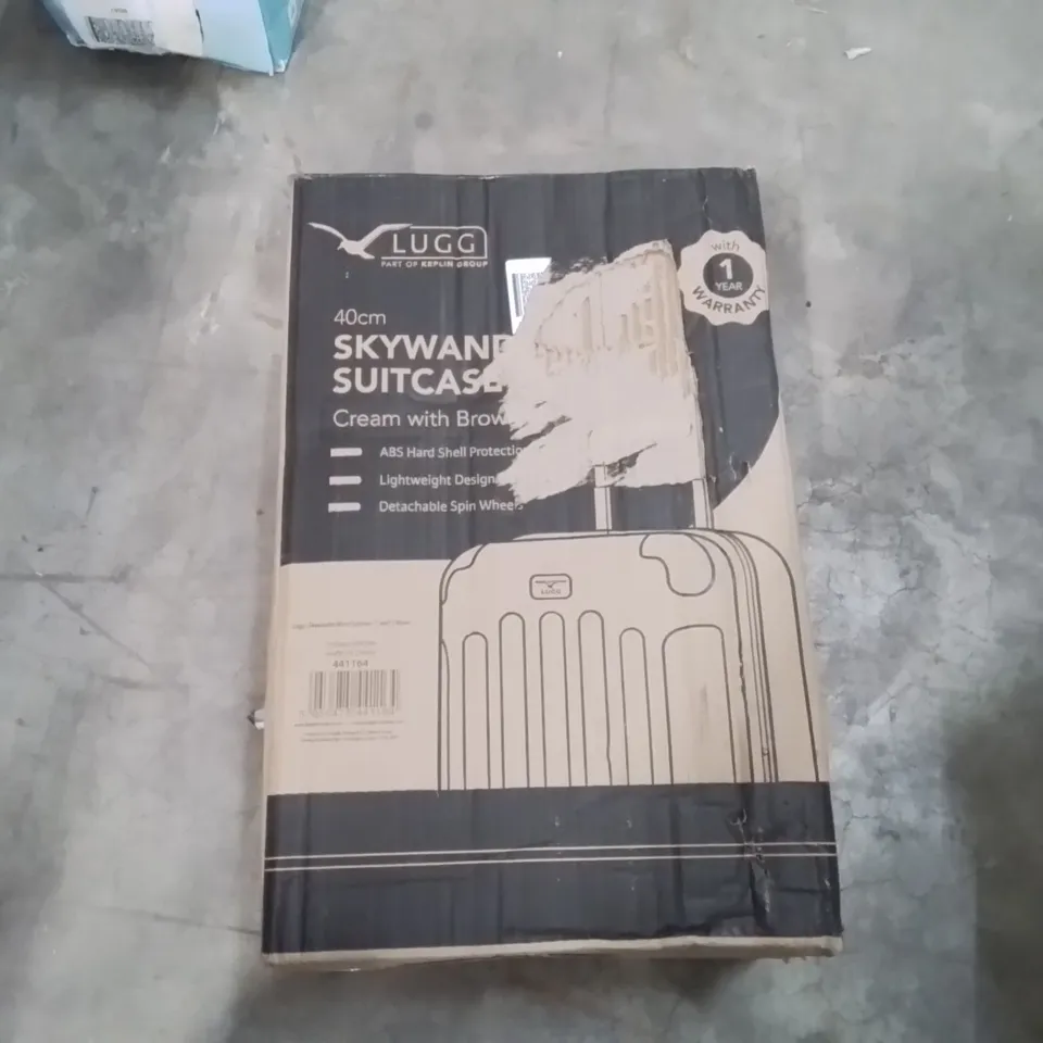 BOXED LUGG - 40CM SKYWANDER SUITCASE CREAM & BROWN