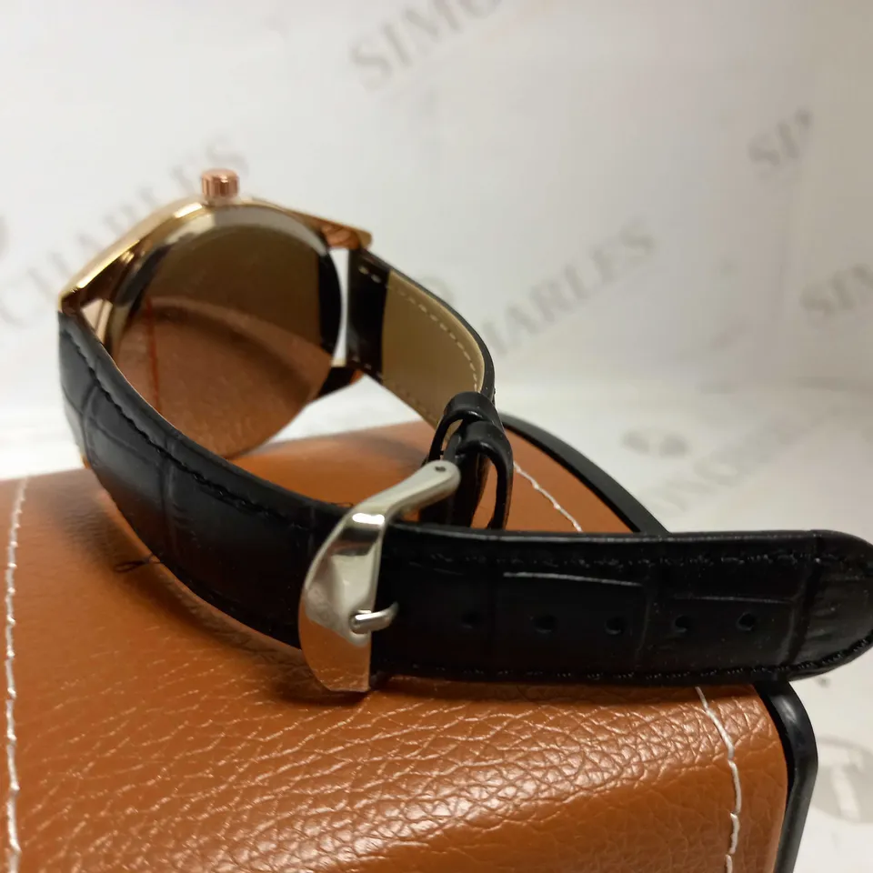 LA BANUS DATE DIAL LEATHER STRAP WRISTWATCH  RRP £625