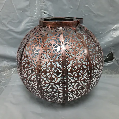 SOLAR POWERED DAMASQUE LANTERN