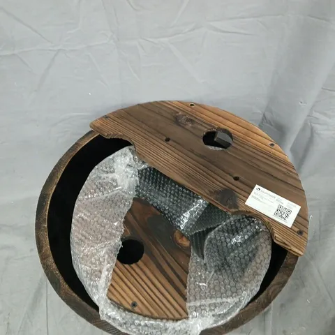 Blumfeldt Cascada Doble Garden Fountain – Wooden Barrel