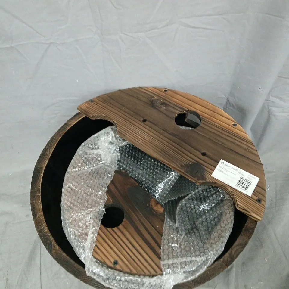 Blumfeldt Cascada Doble Garden Fountain – Wooden Barrel