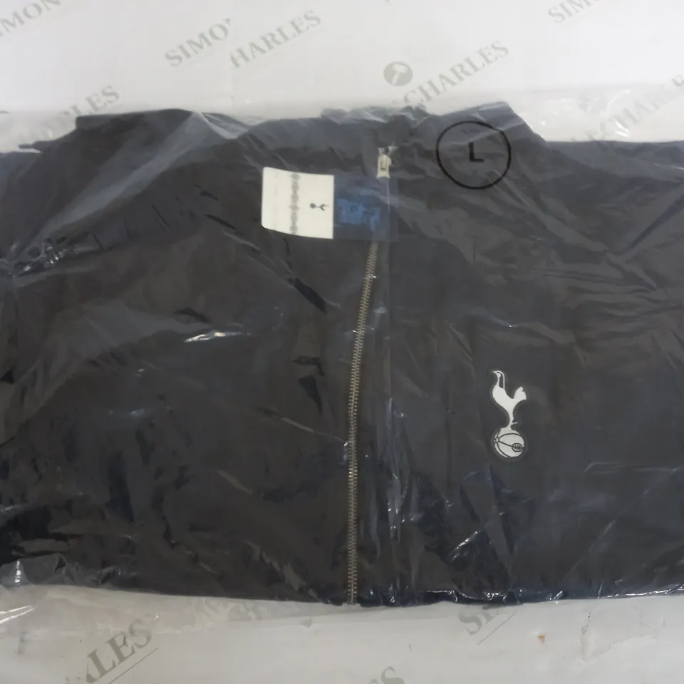 TOTTENHAM HOTSPUR ESSENTIALS HOODIE IN NAVY - LARGE