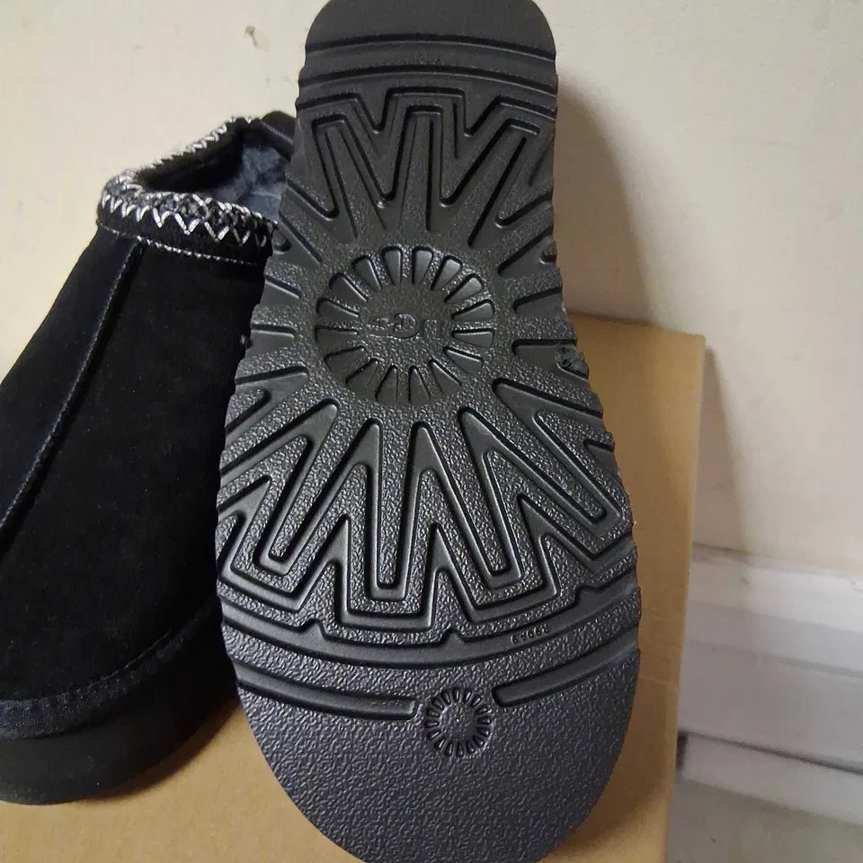 BOXED UGG SLIP ONS SIZE 5