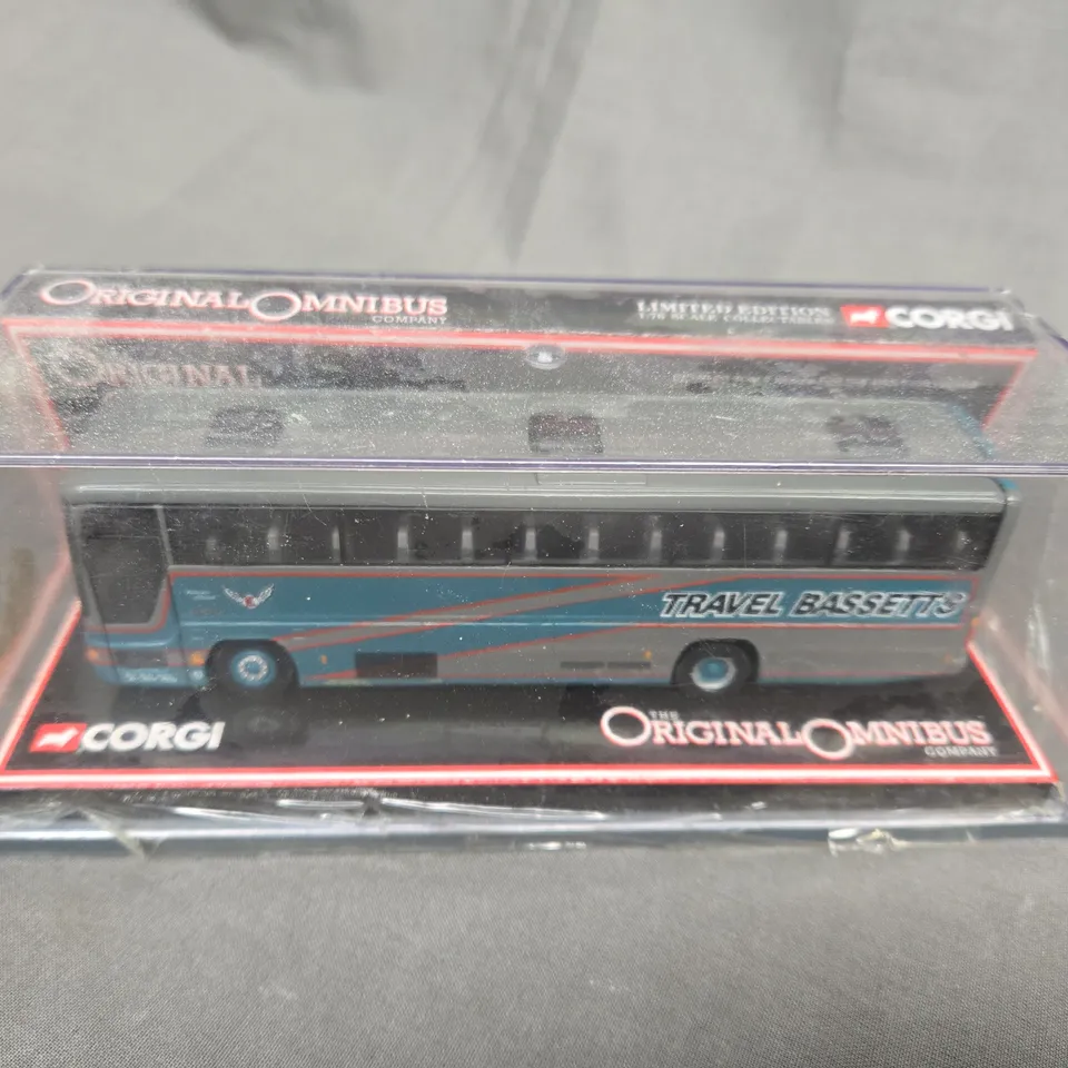 CORGI THE ORIGINAL OMNIBUS COMPANY - SCALE 1:76 - PLAXTON PREMIER BASSETTS COACHWAYS LTD