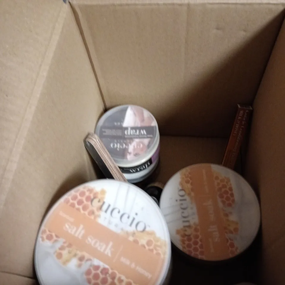 BOX OF APPROXIMATELY 10 ASSORTED COSMETIC ITEMS INCLUDING CUCCIO DAILY SKIN POLISHER AND CUCCIO MASSAGE CREAM 
