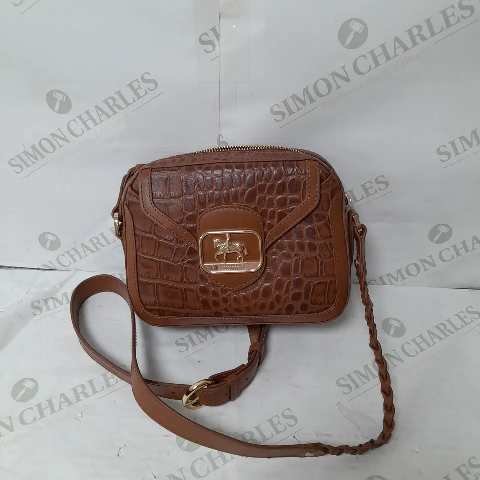 PAUL COSTELLOE DRESSAGE CROSSBODY ZIP BAG IN BROWN WITH GOLD DETAILS