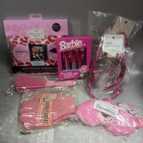 APPROX 15 ASSORTED BEAUTY PRODUCTS TO INCLUDE BARBIE BRUSH SET, EXFOLIATING GLOVES, HEADBANDS, ETC 