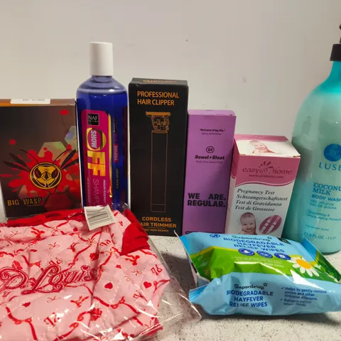 APPROX 12 ASSORTED BEAUTY PRODUCTS TO INCLUDE HAIR CLIPPER, BOWEL+BLOAT STARTER PACK, PLOUISE BEAUTY BAG, ETC