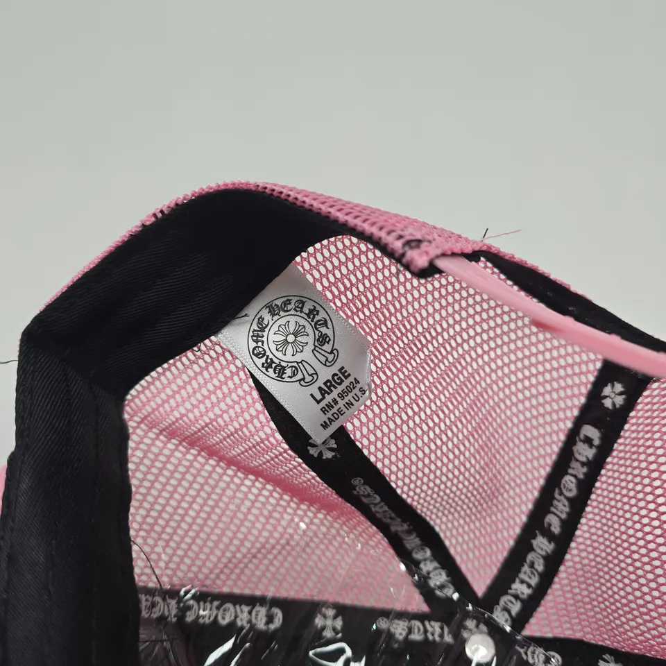 COMME DES GARÇONS X CHROME HEARTS CAP – PINK MESH