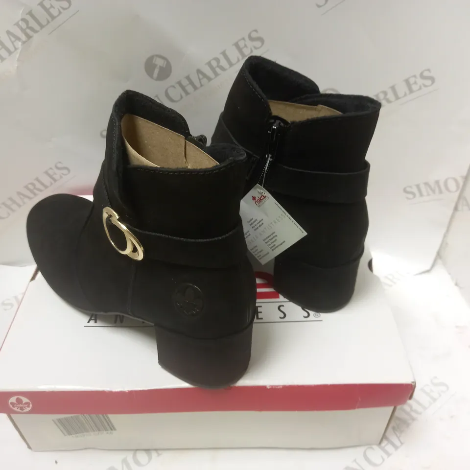 BOXED BLACK ANKLE BOOT SUEDE SIZE 6